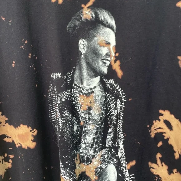 Pink concert tshirt Trustfall - Picture 2 of 6